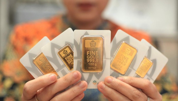 Harga Emas Antam Turun Tajam, Nilai Buyback Ikut Terkoreksi