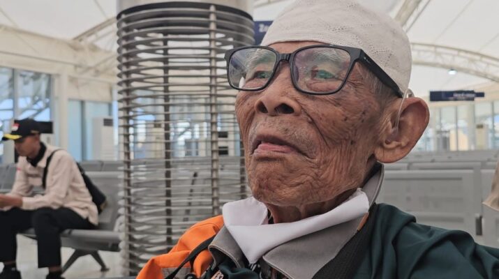 Lansia 103 Tahun Mbah Marjiyono Berangkat Haji, Wujudkan Niat Ibadah Seumur Hidup