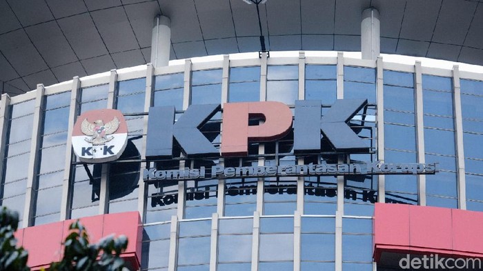 KPK Amankan 17 Orang dalam OTT Imigrasi Jakbar, Termasuk Eks Plt Dirjen dan Kakanwil Jabar